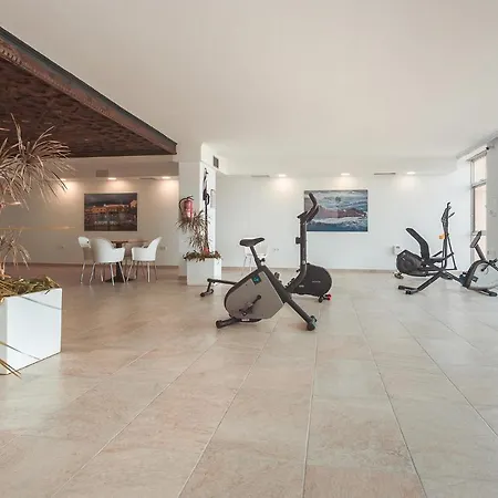 Amazing In Puerto De La Cruz With 1 Bedrooms, Outdoor Swimming Pool And Heated Swimming Pool *